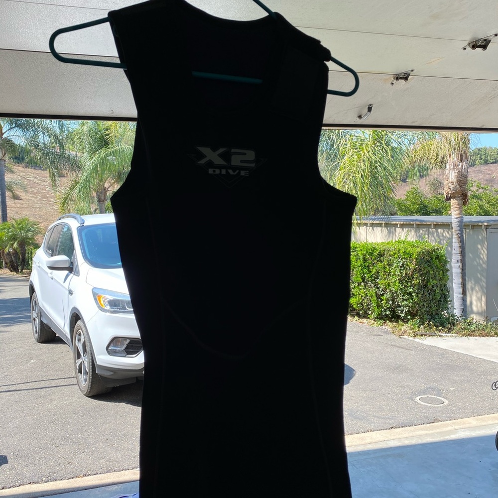 Diving wet suit